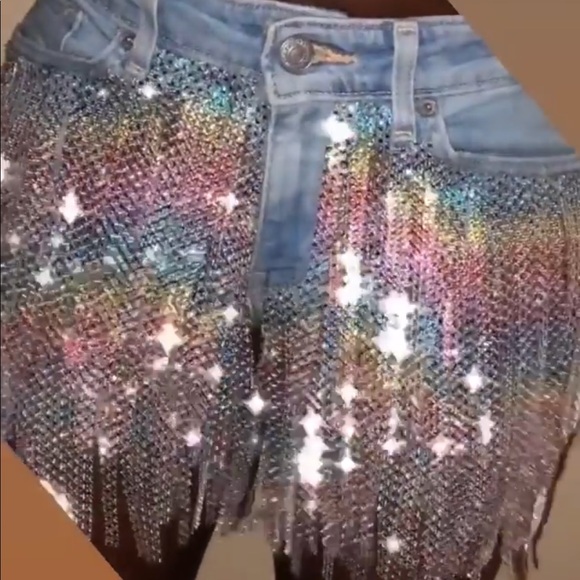 Levi Chandelier Shorts - Picture 2 of 2